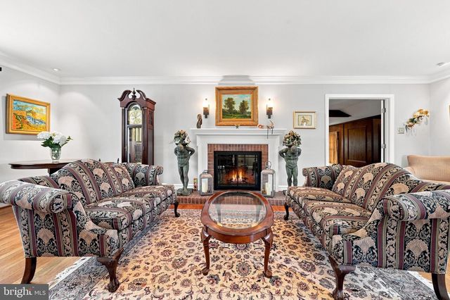 2011 FOULK RD, Wilmington, DE 19810