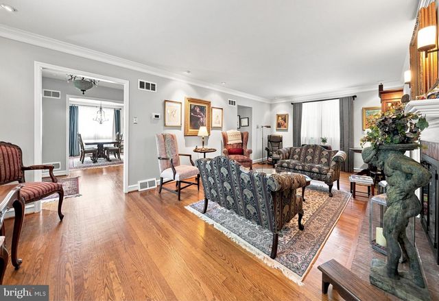 2011 FOULK RD, Wilmington, DE 19810