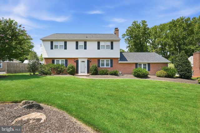 2011 FOULK RD, Wilmington, DE 19810