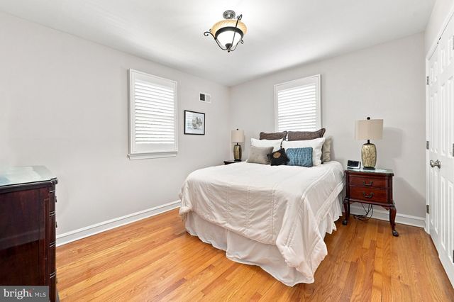 2011 FOULK RD, Wilmington, DE 19810