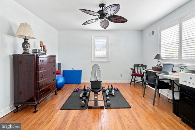 2011 FOULK RD, Wilmington, DE 19810