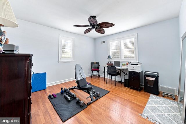2011 FOULK RD, Wilmington, DE 19810