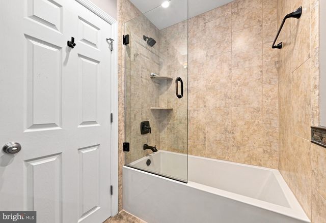 2011 FOULK RD, Wilmington, DE 19810