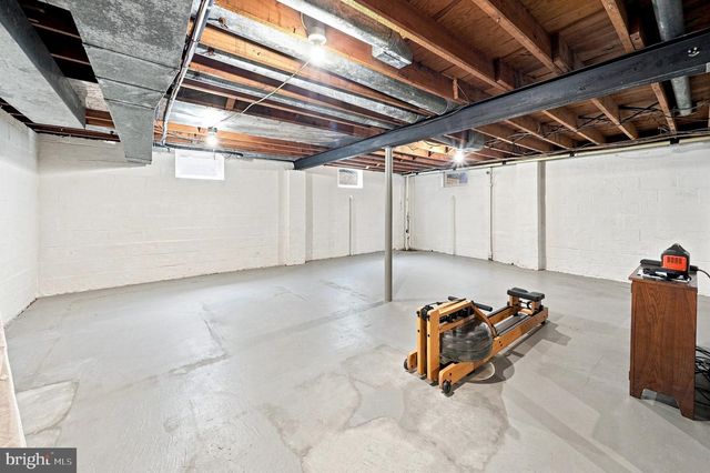 2011 FOULK RD, Wilmington, DE 19810
