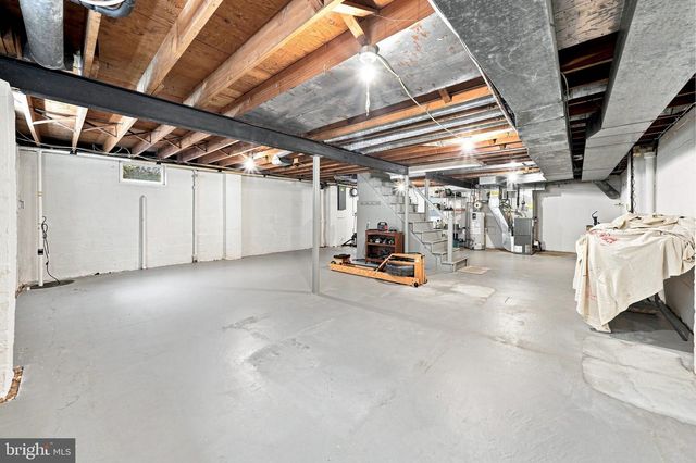 2011 FOULK RD, Wilmington, DE 19810
