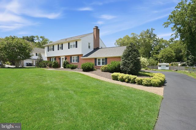 2011 FOULK RD, Wilmington, DE 19810