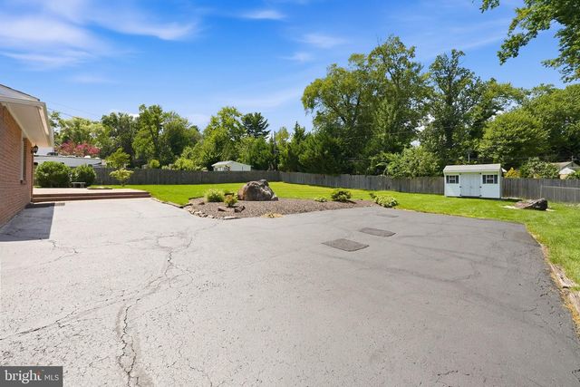 2011 FOULK RD, Wilmington, DE 19810