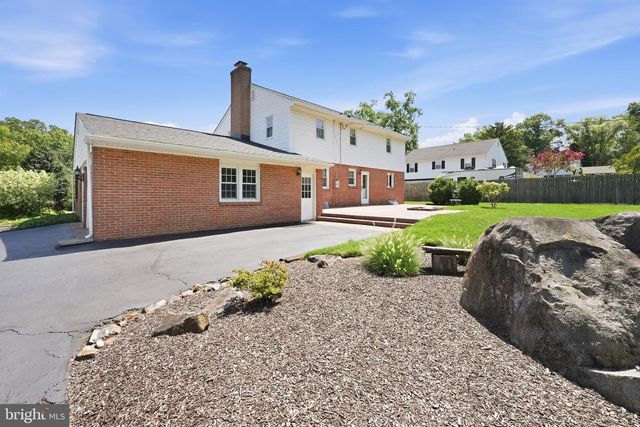 2011 FOULK RD, Wilmington, DE 19810