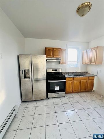 1201 Kennedy Boulevard 4, North Bergen, NJ 07047