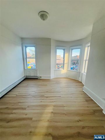 1201 Kennedy Boulevard 4, North Bergen, NJ 07047
