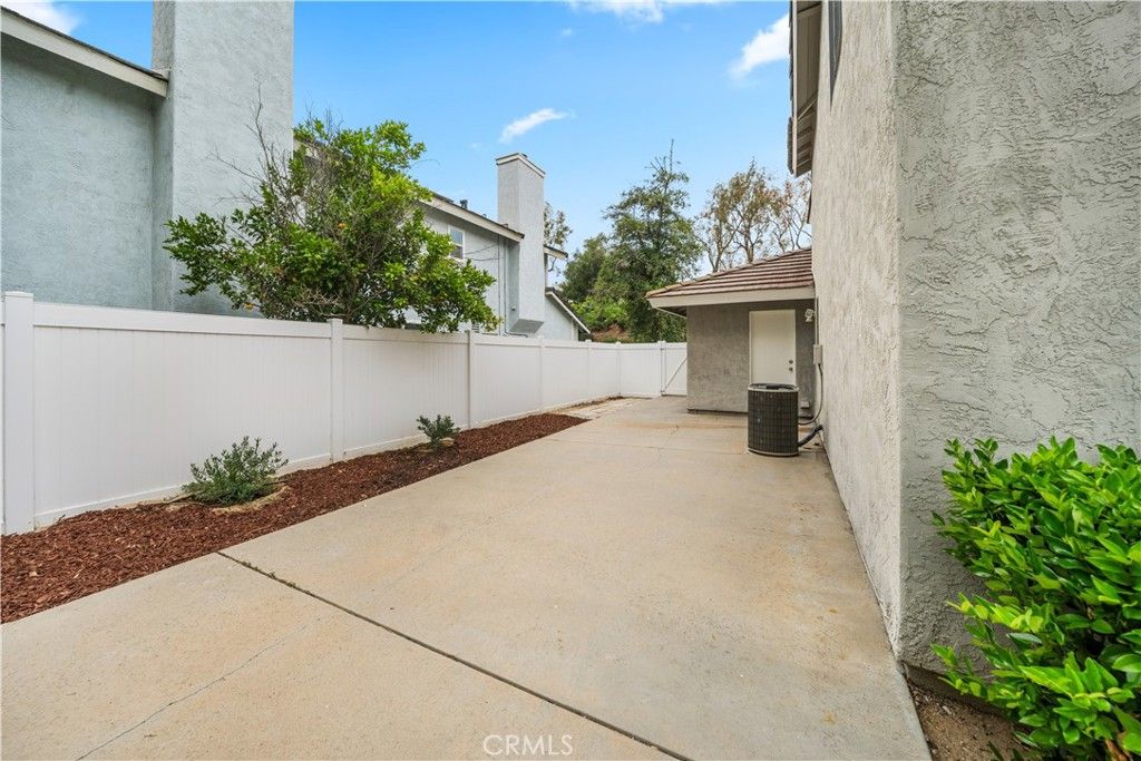 Image 39 of property listing at 41506 Big Sage Court, Temecula, CA 92591