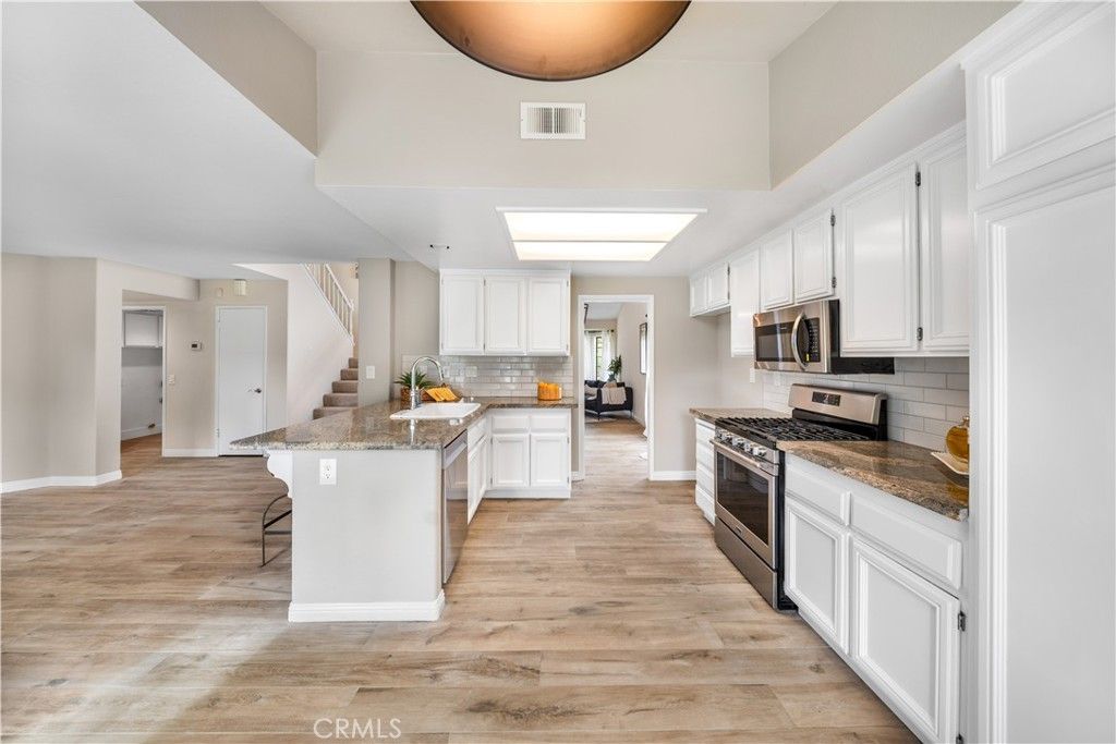 Image 7 of property listing at 41506 Big Sage Court, Temecula, CA 92591