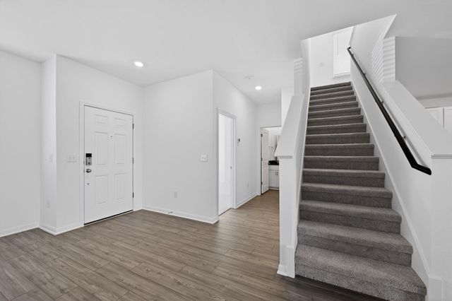 5804 Swedish Farms TER, Del Valle, TX 78617