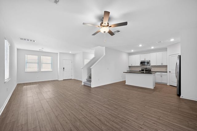 5804 Swedish Farms TER, Del Valle, TX 78617