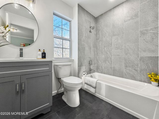 1 Shearwater Hollow, Bayville, NJ 08721