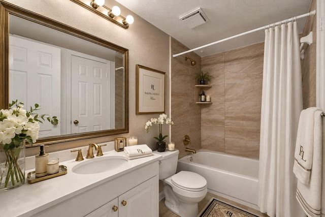 10555 Turtlewood Court 210, Houston, TX 77072