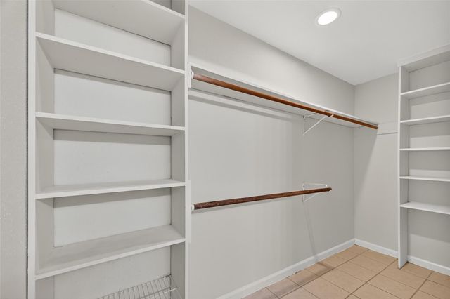 10555 Turtlewood Court 210, Houston, TX 77072