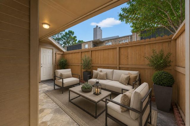 10555 Turtlewood Court 210, Houston, TX 77072