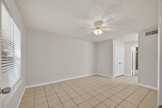 10555 Turtlewood Court 210, Houston, TX 77072