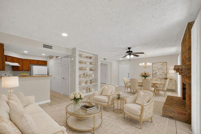 10555 Turtlewood Court 210, Houston, TX 77072