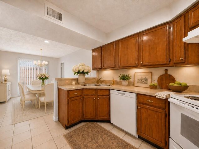 10555 Turtlewood Court 210, Houston, TX 77072