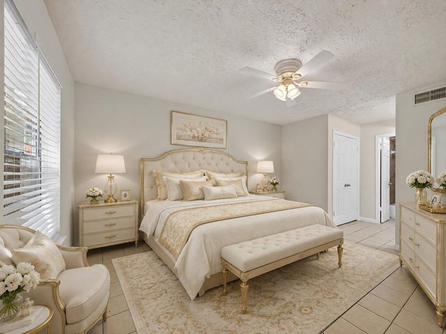 10555 Turtlewood Court 210, Houston, TX 77072