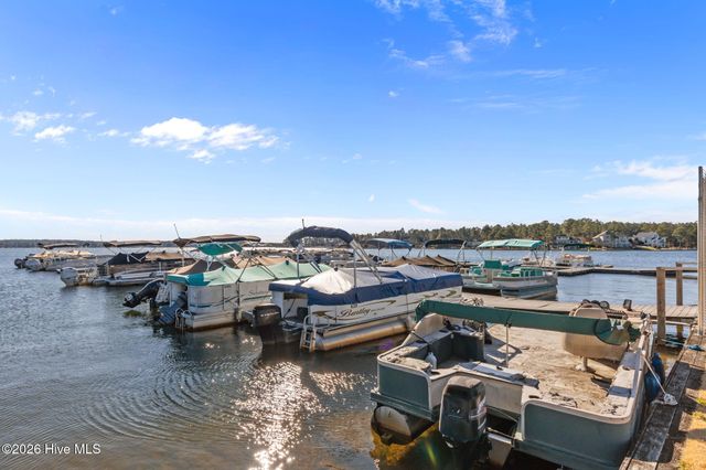 124 Carrington Square, West End, NC 27376