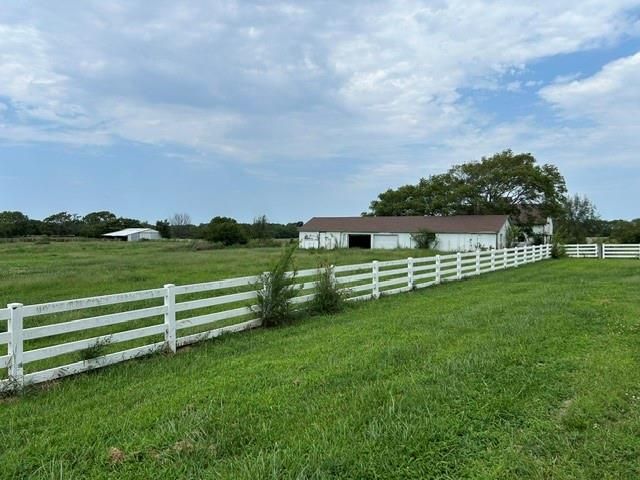 1602 E 171st Street, Belton, MO 64012