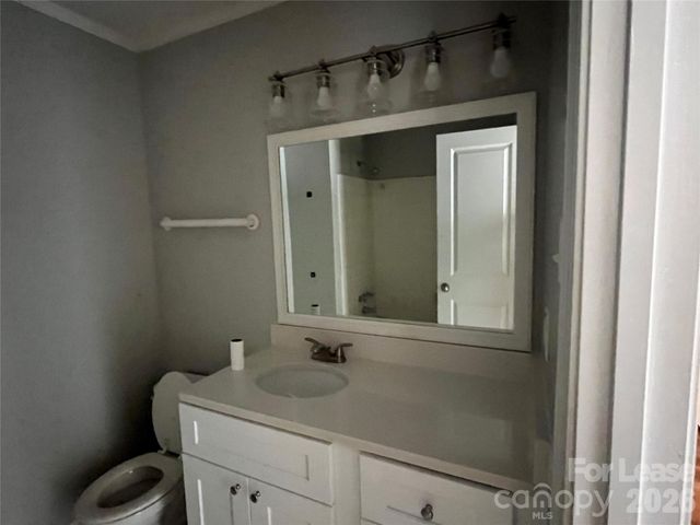 5221 Delivau Drive, Charlotte, NC 28215
