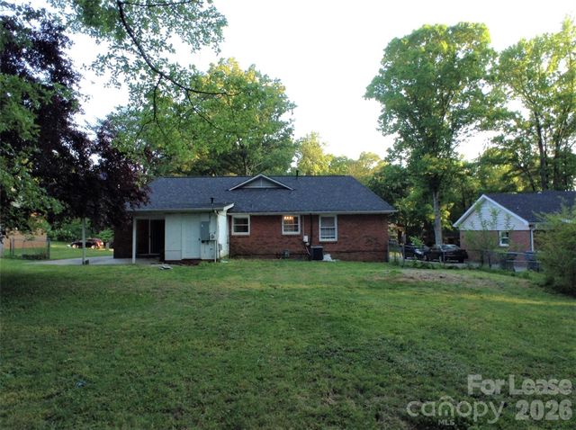 5221 Delivau Drive, Charlotte, NC 28215