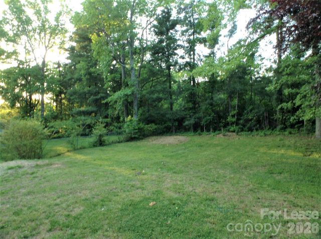 5221 Delivau Drive, Charlotte, NC 28215