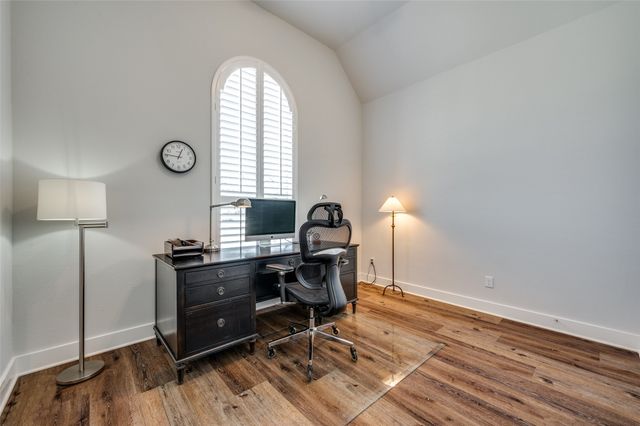 1521 Creekside Drive, Van Alstyne, TX 75495