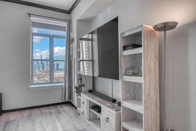 1717 S Prairie Avenue 2301, Chicago, IL 60616