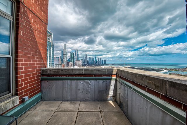 1717 S Prairie Avenue 2301, Chicago, IL 60616