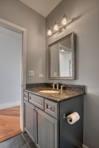 1717 S Prairie Avenue 2301, Chicago, IL 60616