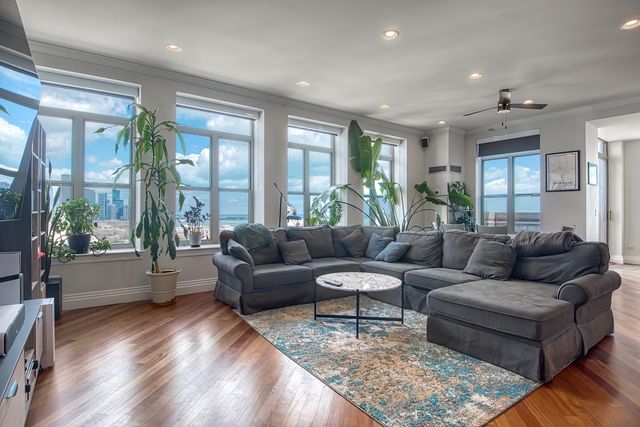 1717 S Prairie Avenue 2301, Chicago, IL 60616