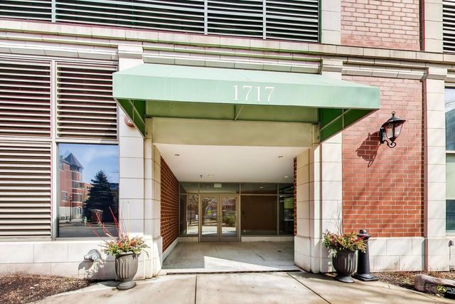 1717 S Prairie Avenue 2301, Chicago, IL 60616