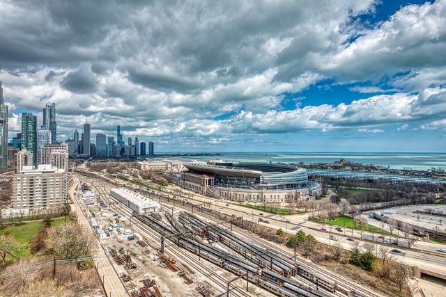 1717 S Prairie Avenue 2301, Chicago, IL 60616