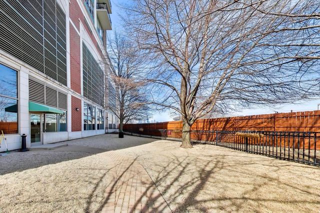 1717 S Prairie Avenue 2301, Chicago, IL 60616