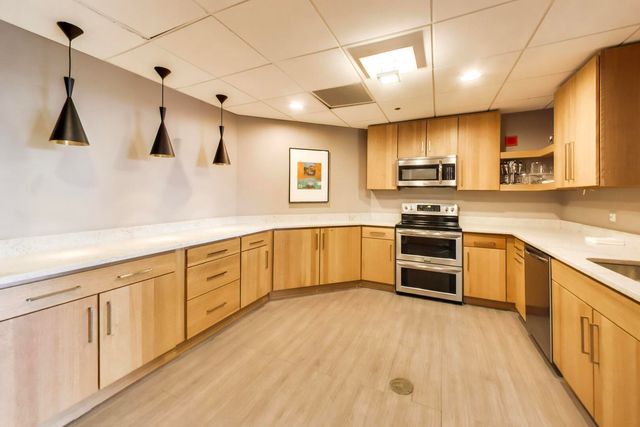 1717 S Prairie Avenue 2301, Chicago, IL 60616