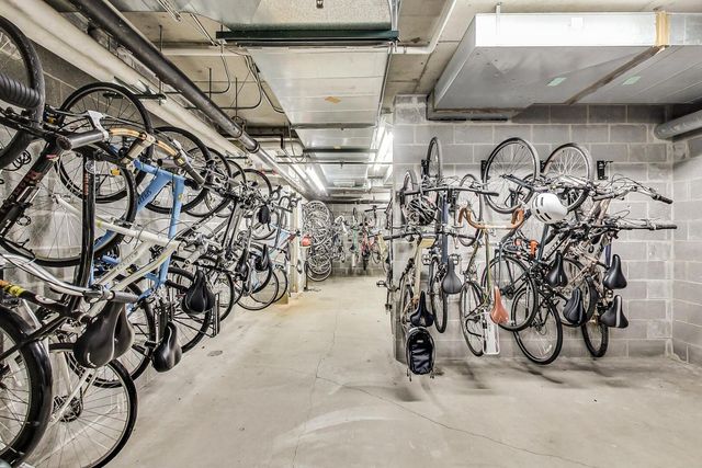 1717 S Prairie Avenue 2301, Chicago, IL 60616