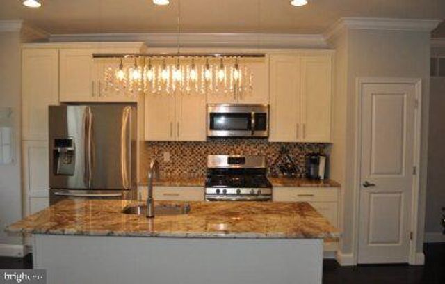 2545 E DAUPHIN ST, Philadelphia, PA 19125