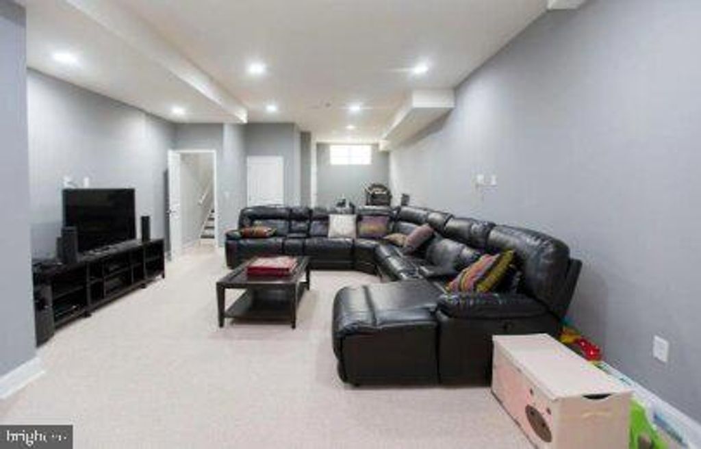 2545 E DAUPHIN ST, Philadelphia, PA 19125
