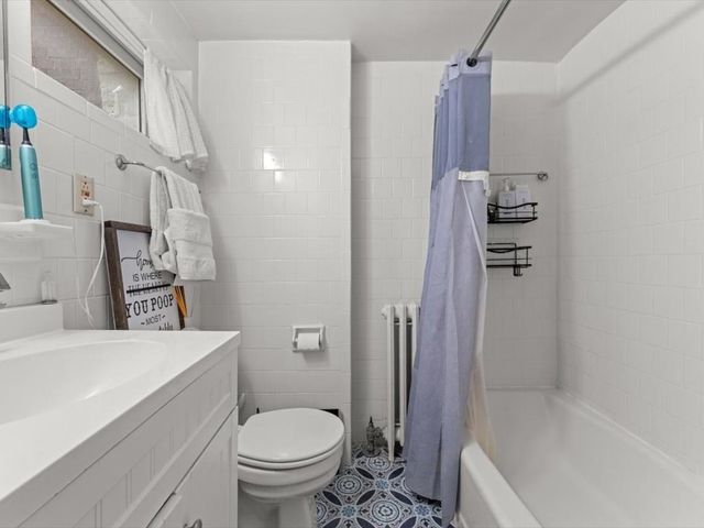 11 Myrtle St 2, Boston, MA 02114