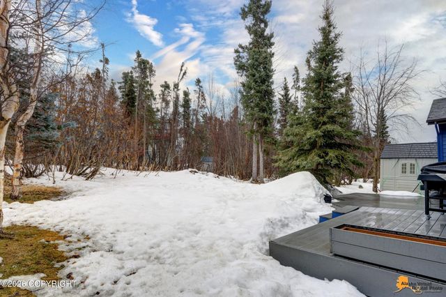 16436 Noble Point Drive, Anchorage, AK 99516