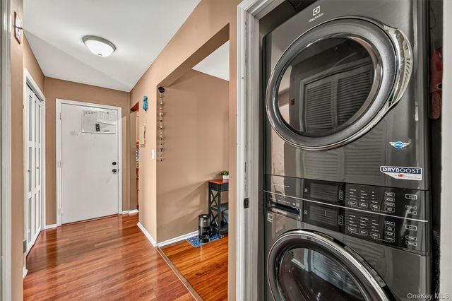 25 College Avenue 102, Nanuet, NY 10954