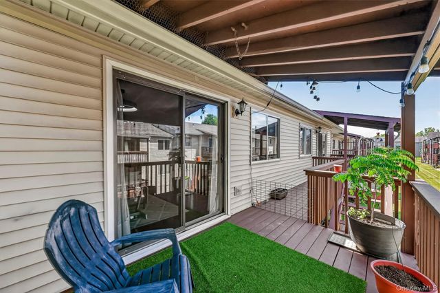 25 College Avenue 102, Nanuet, NY 10954