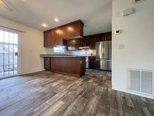 2881 E Fairmount Avenue, Phoenix, AZ 85016