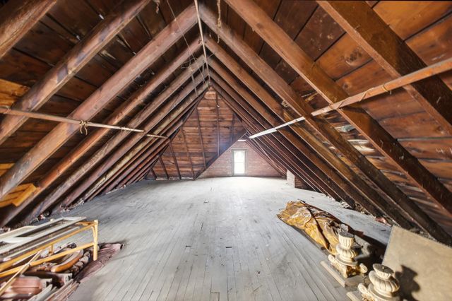 472 E Whittier Street, Columbus, OH 43206