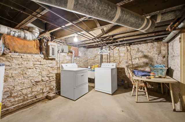 472 E Whittier Street, Columbus, OH 43206